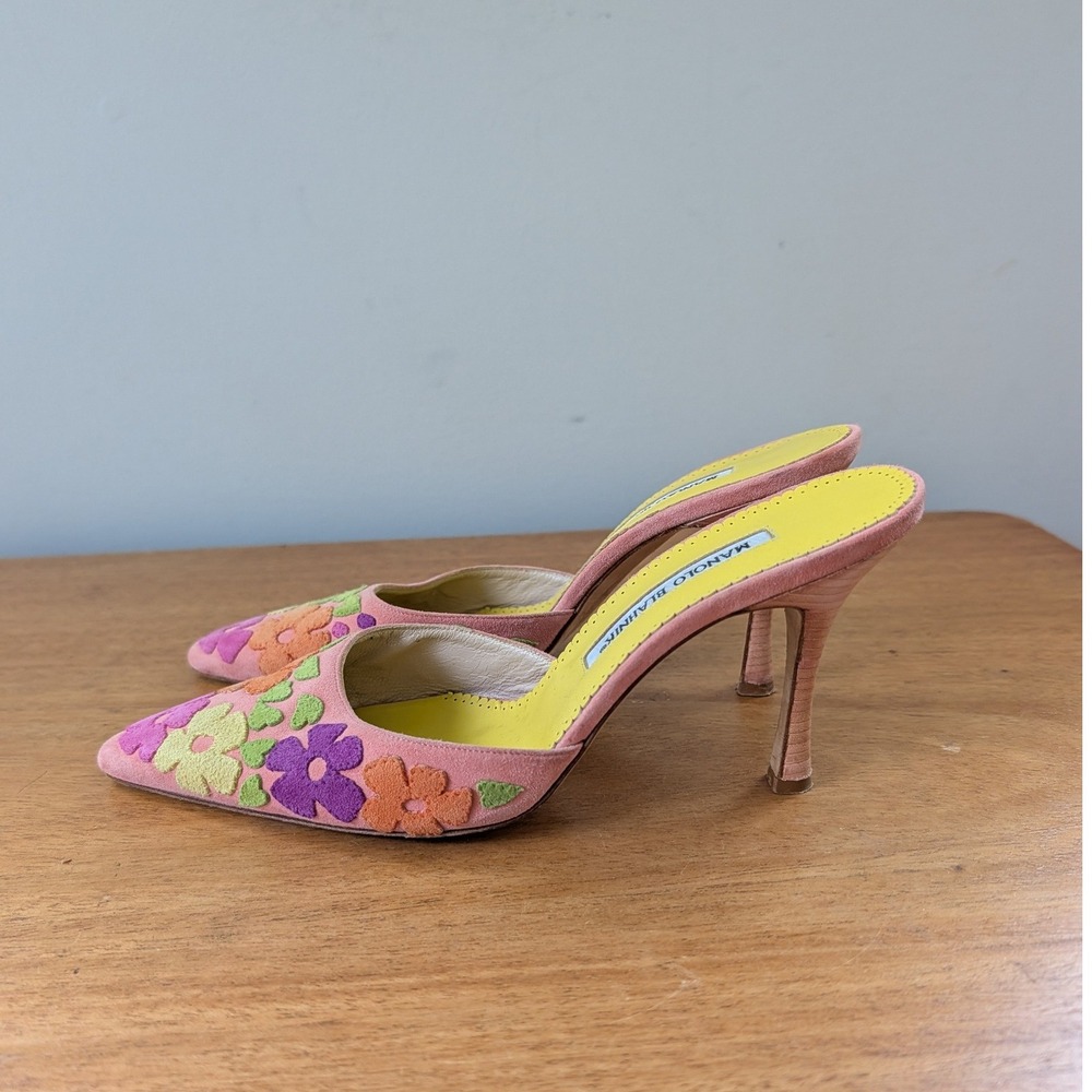 Vintage Y2K Manolo Blahnik Pastel Floral Suede Pointed Toe Mules - Picture 3 of 16